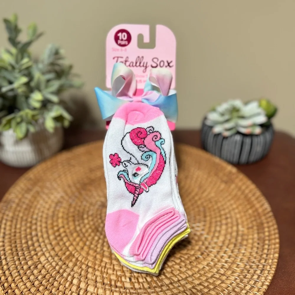 10 Pairs Pink and White Graphic No Show Socks with 1 Rainbow Ribbon Hair Bow